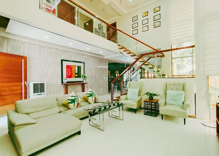 Aesthetic Luxury Estate Near Bgc And Airport